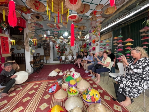 CONICAL HAT & INCENSE CRAFT VILLAGES   HALF DAY TOUR