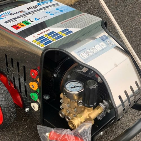 Máy Rửa Xe Cao Áp 2.5Kw Shinko SK-2500T (Rulo Cuộn)
