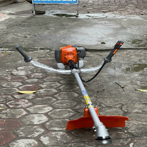 Máy Cắt Cỏ 2 Thì 1500W Kavanni KV143