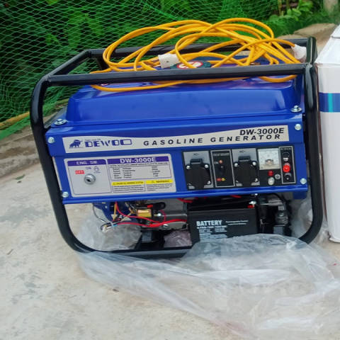 Máy Phát Điện Xăng 3Kw Dewoo DW3000E Đề Nổ