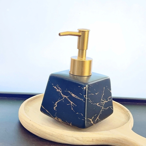 BÌNH ĐỰNG DẦU XẢ MÀU ĐEN