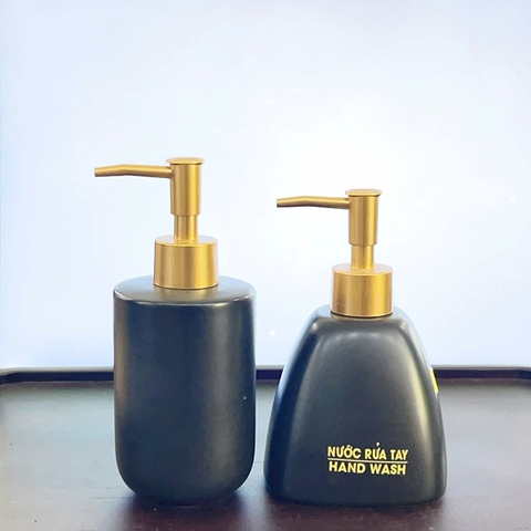 BÌNH ĐỰNG SỮA TẮM NƯỚC RỬA TAY ĐEN