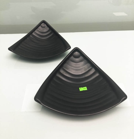 ĐĨA TRƯNG BẦY PHÍP ĐEN