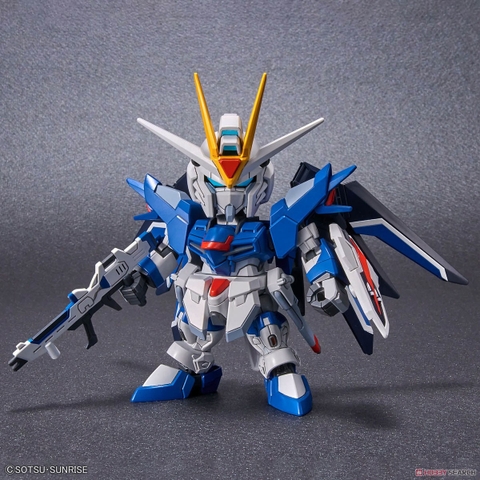 [Chính Hãng] Mô Hình Lắp Ráp Gundam SD EX-Standard Rising Freedom Gundam