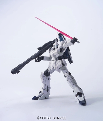 1/144 HGUC RX-0 UNICORN GUNDAM (UNICORN MODE)