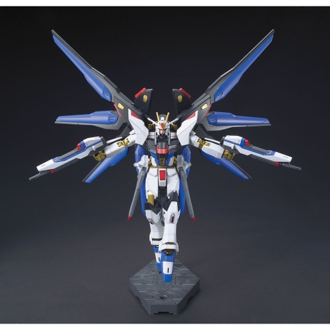 Mô Hình Gundam HG 201 Strike Freedom Gundam 1/144 SEED Chính Hãng Bandai