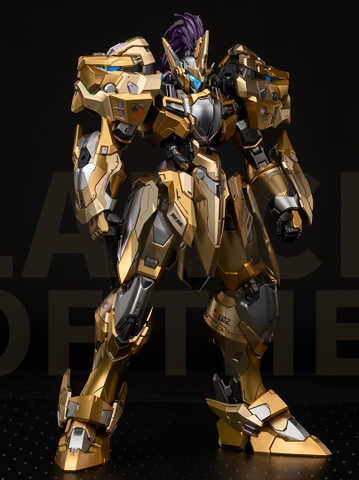 Mô Hình Ráp Sẵn MCT-E02 Lancelot bản màu Hoàng Kim Limited (kèm Gacha và Áo choàng) của Moshow Toys