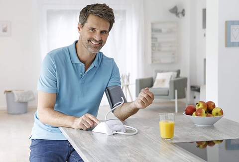 Máy đo huyết áp Sanitas SBM 21 – Giải pháp theo dõi huyết áp tại nhà