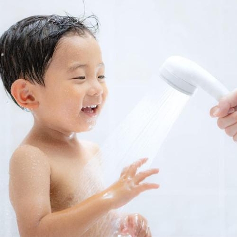 Vòi Sen Tắm Baby Takagi JSA011AAS – Tia Nước Êm Dịu Cho Bé, An Toàn & Tiết Kiệm Nước