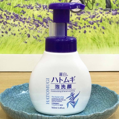 Sữa rửa mặt ý dĩ bình tạo bọt