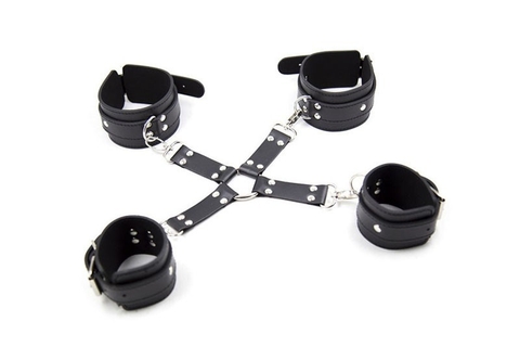 Đồ chơi bạo dâm khóa tay chân