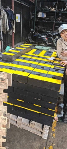 Giảm Chấn Cao Su KT: 1000x300x300mm
