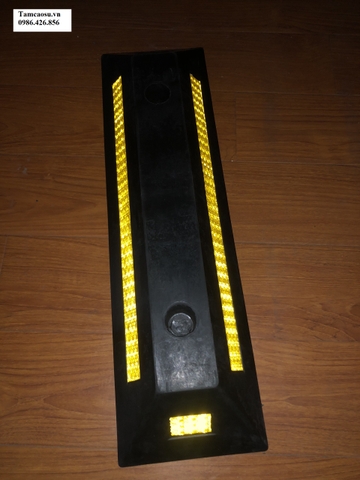 Chặn Lùi Xe Cao Su 560x150x100mm