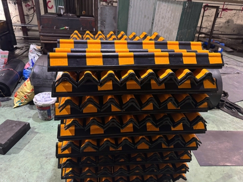 Ốp Cột Cao su 1200mm