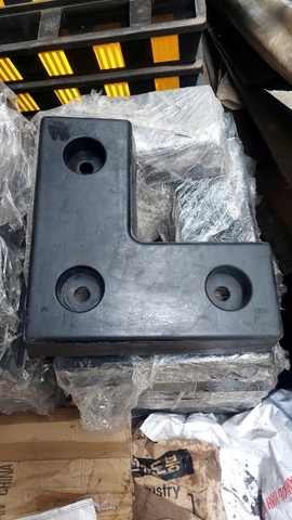 Cao su Giảm chấn KT: 1000x200x100mm