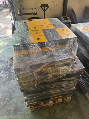 Cao su Giảm chấn KT: 1000x200x100mm