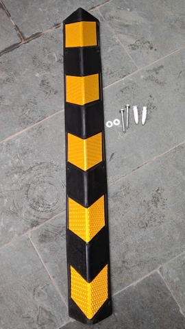 Ốp Cột Cao Su Vuông KT:1000x100x100x10mm