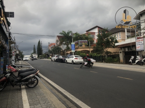 Bán Đất Tặng Nhà Mặt Tiền Hai Bà Trưng, P6, Đà Lạt