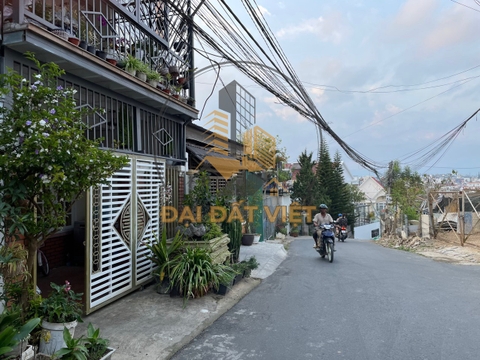 Bán Căn Nhà Phố Đường Nguyễn Trung Trực P.4 Đà Lạt