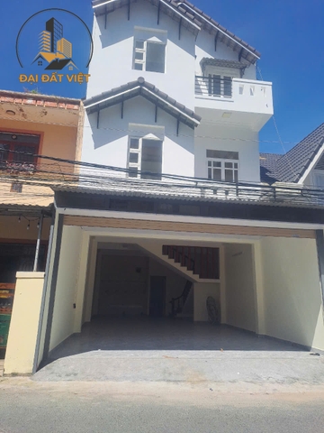 Bán Nhà Phố Mặt Tiền Đồng Tâm, P4, Đà Lạt