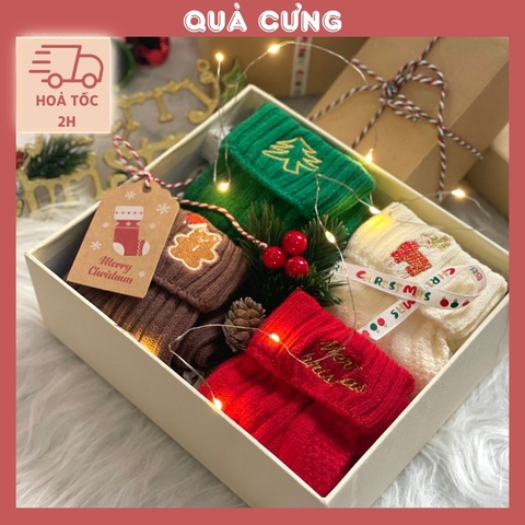 Set 4 Tất len ấm áp, xinh xắn làm quà Noel tặng người yêu, tặng bạn bè
