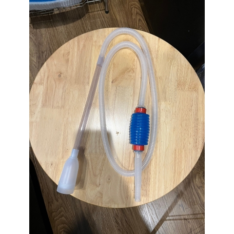 Bơm tay hút cặn bẩn, thay nước cho bể cá - Thuận tiện, dễ dàng thao tác trong việc thay nước, hút cặn bẩn đáy bể