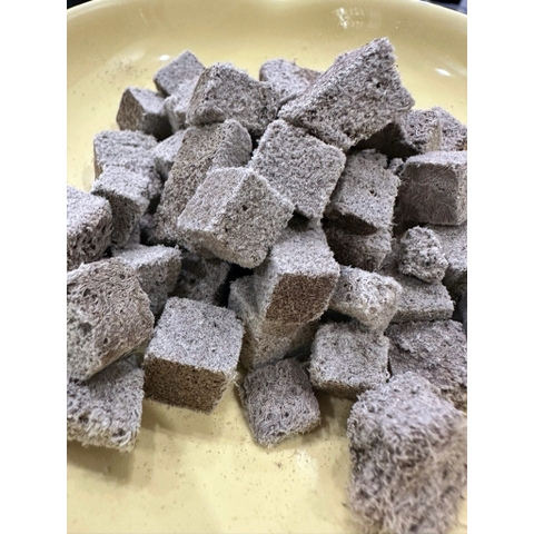 Trùng huyết sấy lạnh Lazy Worm Cube(50g)-Giữ nguyên hàm lượng dinh dưỡng từ giun tươi,giàu đạm giúp cá tăng size,lên màu