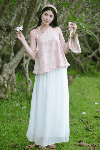 Yếm hoa dây chuông