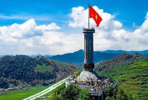 Lung Cu Flag Tower