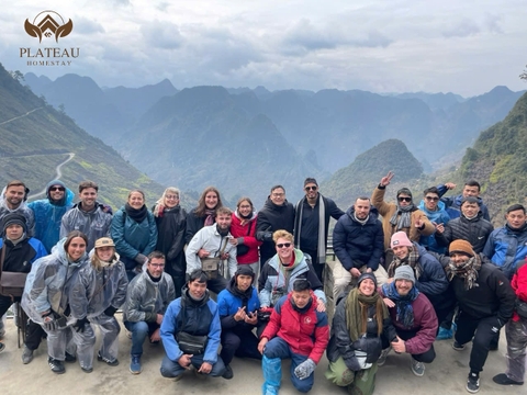 <b>Access to hidden gems off the beaten path: </b> Explore secret spots and authentic local life beyond typical routes