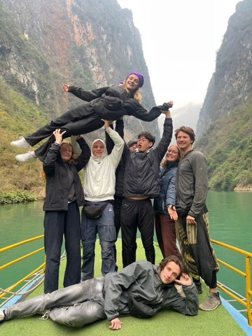 <b>Maximize your experience, minimize your spend: </b> Group tours stretch your budget without cutting corners