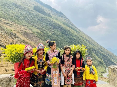 <b>In-Depth Cultural Experience: </b> You
have the opportunity to interact...