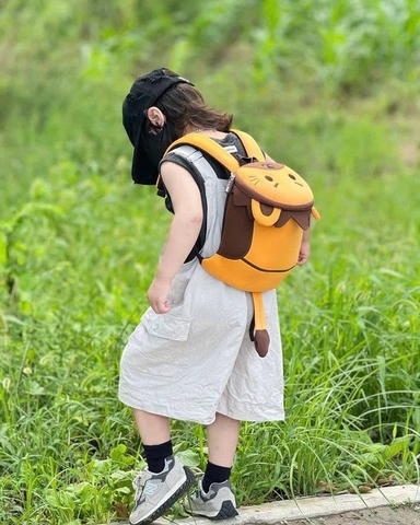 🌱 Tuổi thơ của con không cần quá nhiều đồ... chỉ cần những người bạn đồng hành thật phù hợp