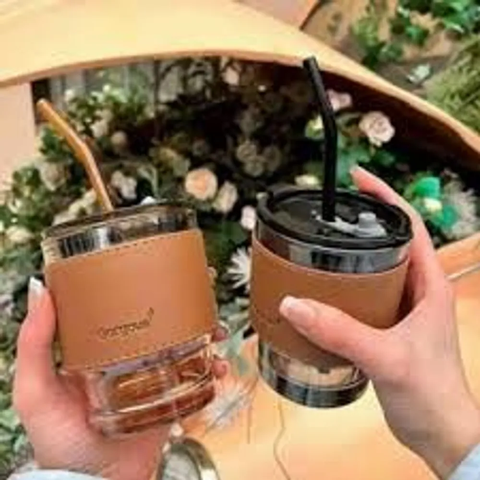 Ly thủy tinh bọc da 450ml có ống hút và dây treo – ca uống nước 420ml trong suốt có bao da cách nhiệt