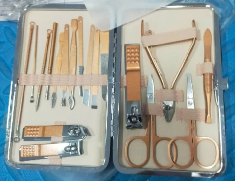 Bộ Kiềm/Bộ Dụng Cụ Làm Móng Tay 18 Món