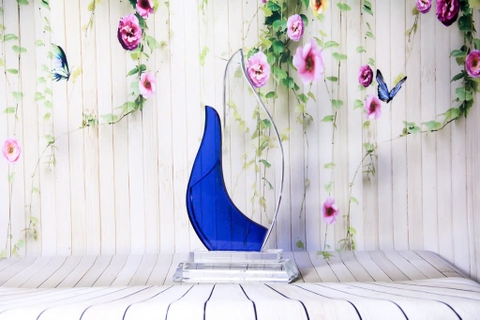 BIỂU TRƯNG PHA LÊ