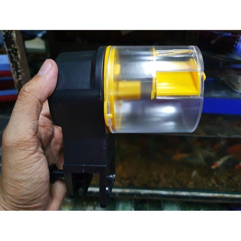 Máy cho cá ăn tự động Jeneca F-8805 (Tặng kèm 2 pin)