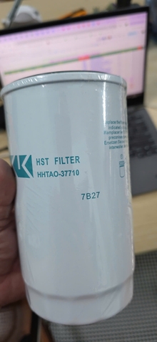 Lọc nhớt HH670-33710
