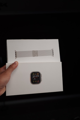 Apple Watch Ultra 2 + Titanium Milanese Loop (likenew fullbox, bh 6/2026)