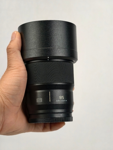 Lumix S 85mm f1.8 likenew fullbox