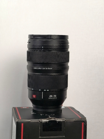 Lumix 24-70 S Pro likenew fullbox