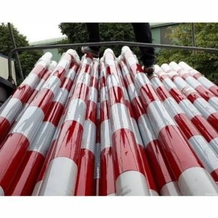 Cột biển báo giao thông
