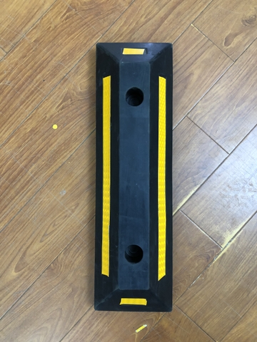 Chặn Lùi Xe Cao Su 560mm