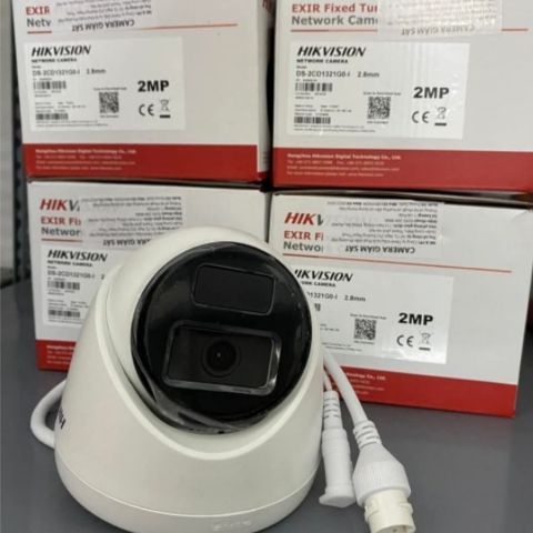 Camera Hikvision IP DS-2CD1321G2-LIU (Dome 2MP, liền Mic)