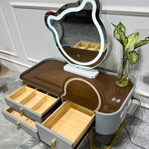 Bàn trang điểm tích hợp sạc không dây