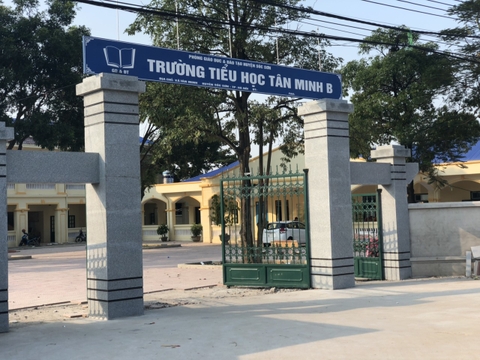 Giao trụ cầu lông cho trường học tại Sóc Sơn
