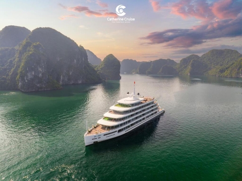 Du Thuyền Catherine Cruise 6 Sao
