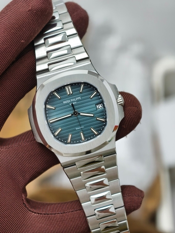 PATEK PHILIPPE Nautilus 5711 Blue Face-40mm-Calibre 330