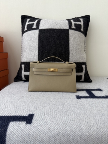 Kelly Pochette 22cm Swift Leather Beige Marfa Gold Hardware