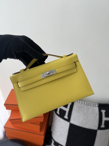 Kelly Pochette 22cm Swift Skin Leather Lime Color Gold Hardware